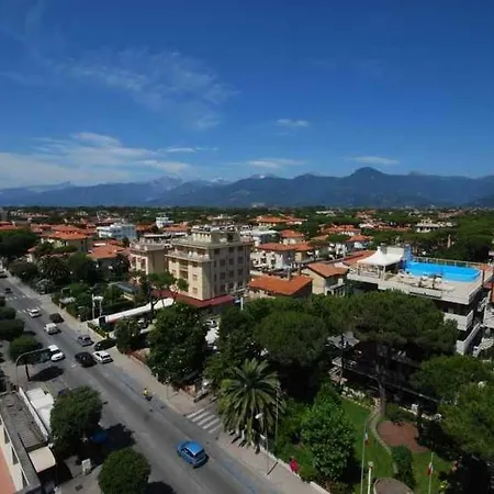 Hotel Bracciotti Lido di Camaiore