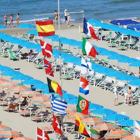 Bracciotti 3* Lido di Camaiore